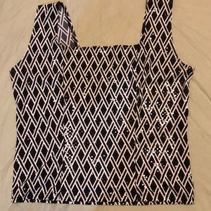 NICOLA black and white diamond print top